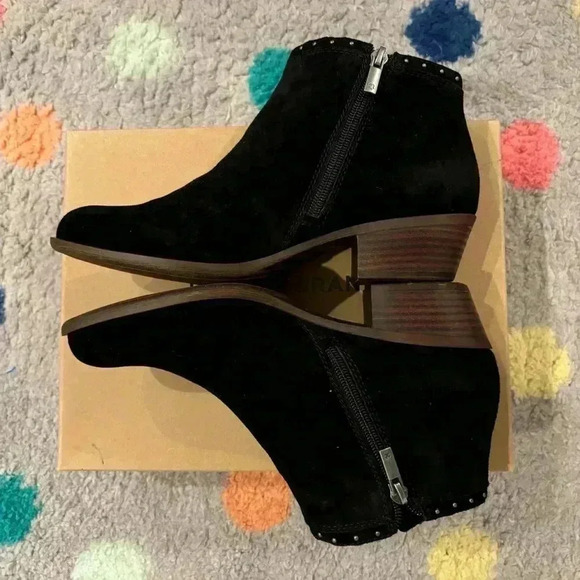 Lucky Brand Black Ankle Boots New in Box - Picture 5 of 9
